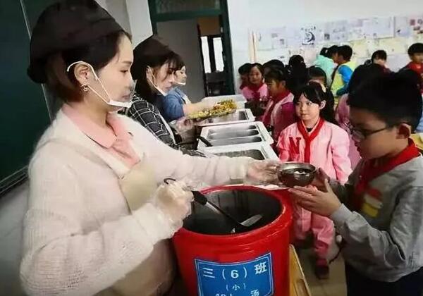 番禺沙灣鎮(zhèn)學(xué)生午餐配送